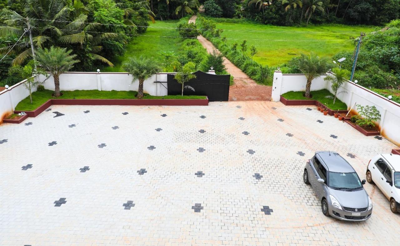 Castle Home Stays Udupi Buitenkant foto