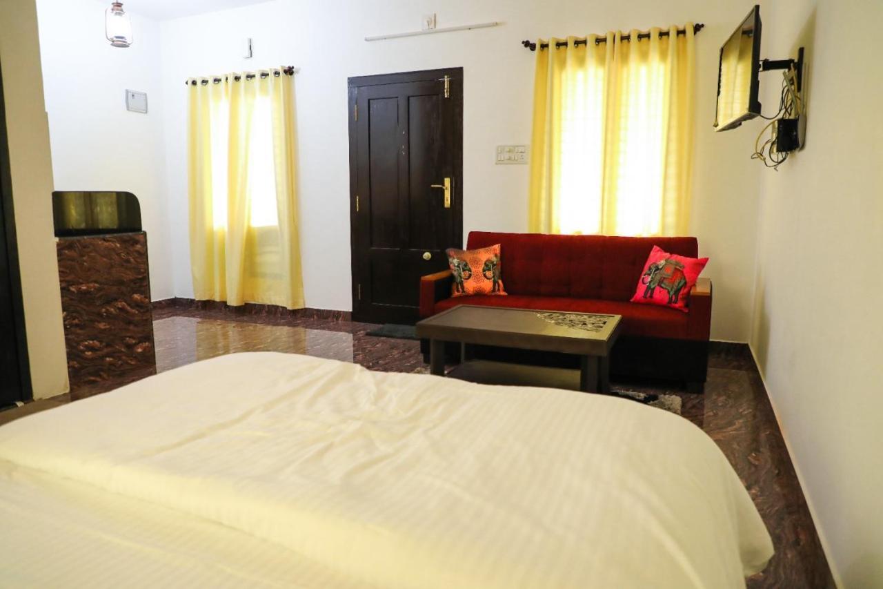 Castle Home Stays Udupi Buitenkant foto